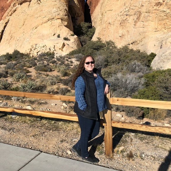 Hi there! I’m Stephanie! - Picture 1 of 1